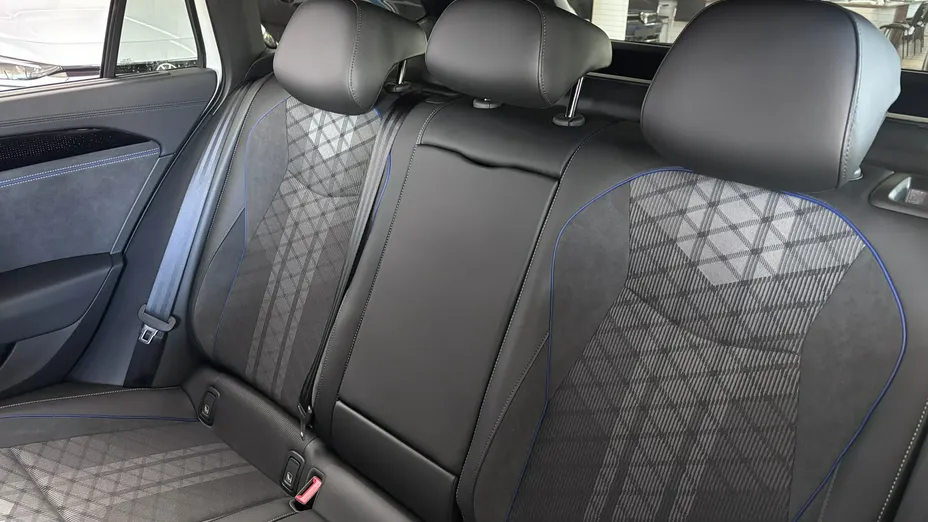 VOLKSWAGEN Passat -