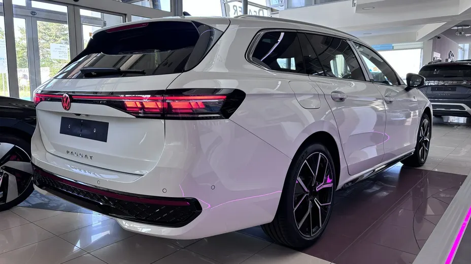 VOLKSWAGEN Passat -