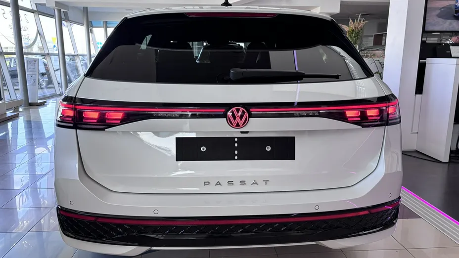VOLKSWAGEN Passat -