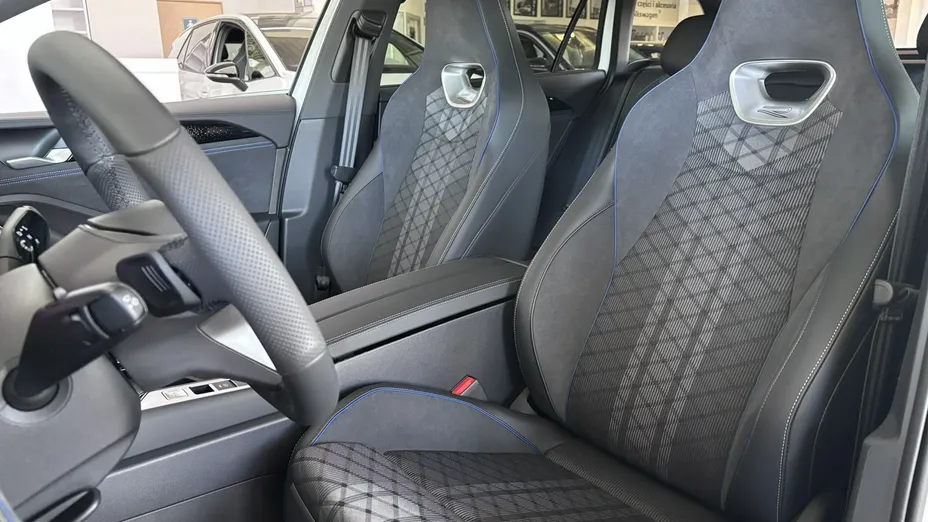 VOLKSWAGEN Passat -