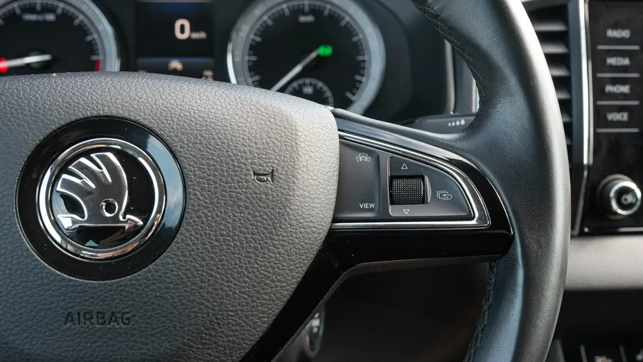 SKODA Karoq -