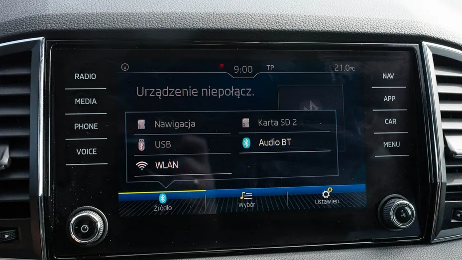 SKODA Karoq -