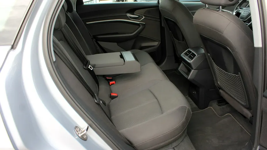 AUDI Q8 / E-Tron -