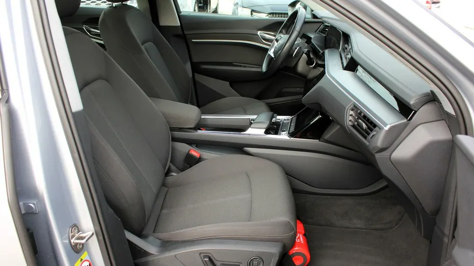 AUDI Q8 / E-Tron -