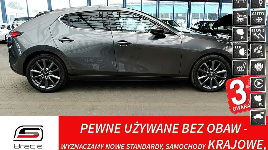 MAZDA 3 -