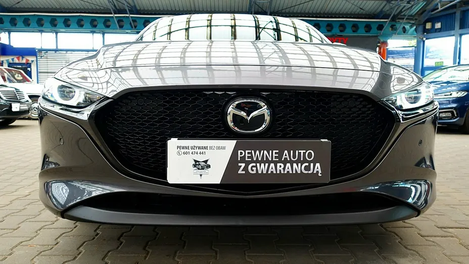 MAZDA 3 -