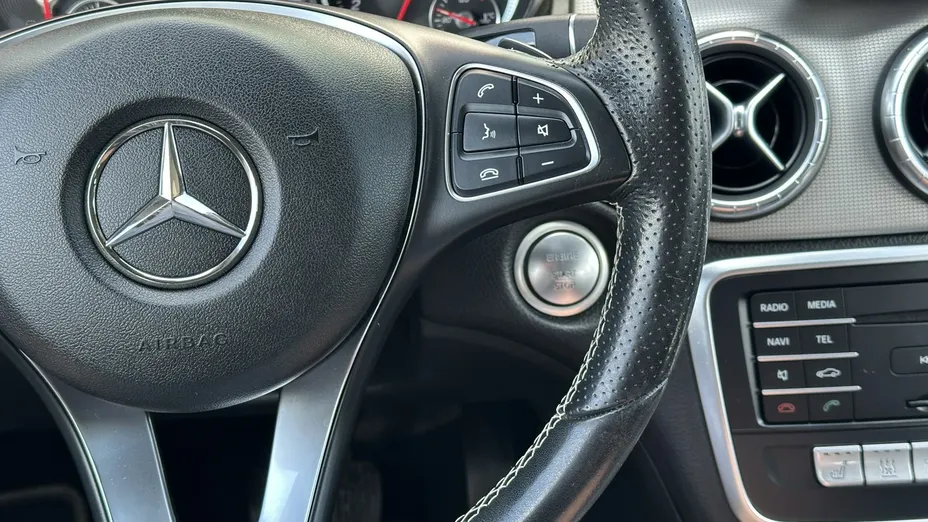 MERCEDES-BENZ CLA -