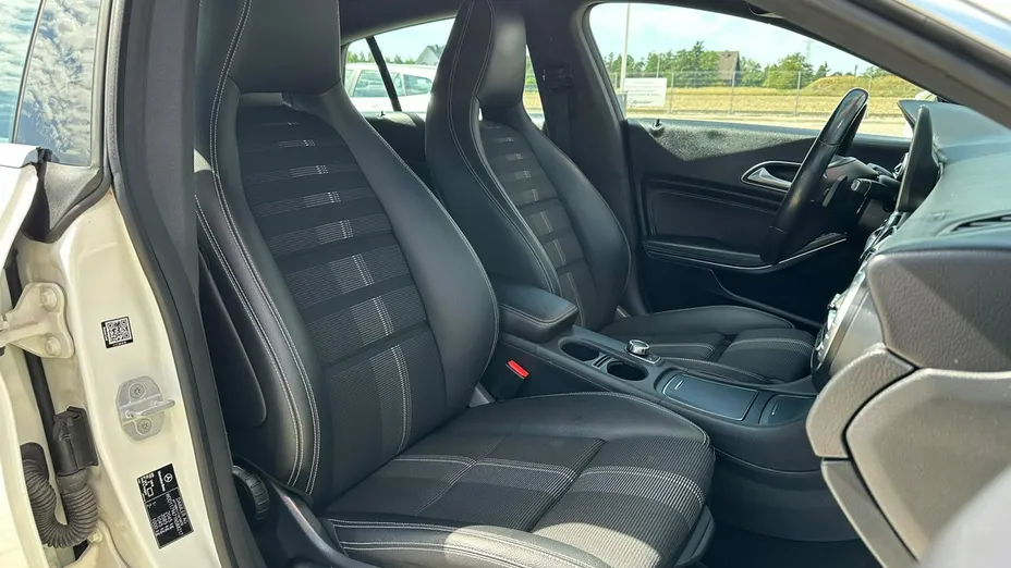 MERCEDES-BENZ CLA -