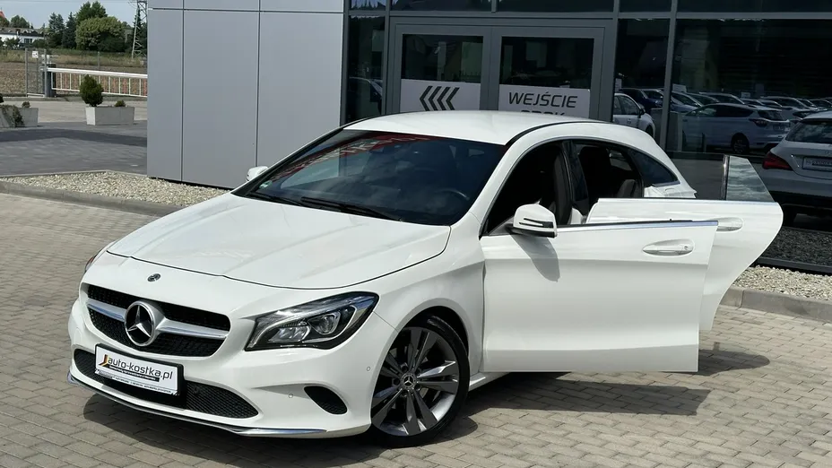 MERCEDES-BENZ CLA -