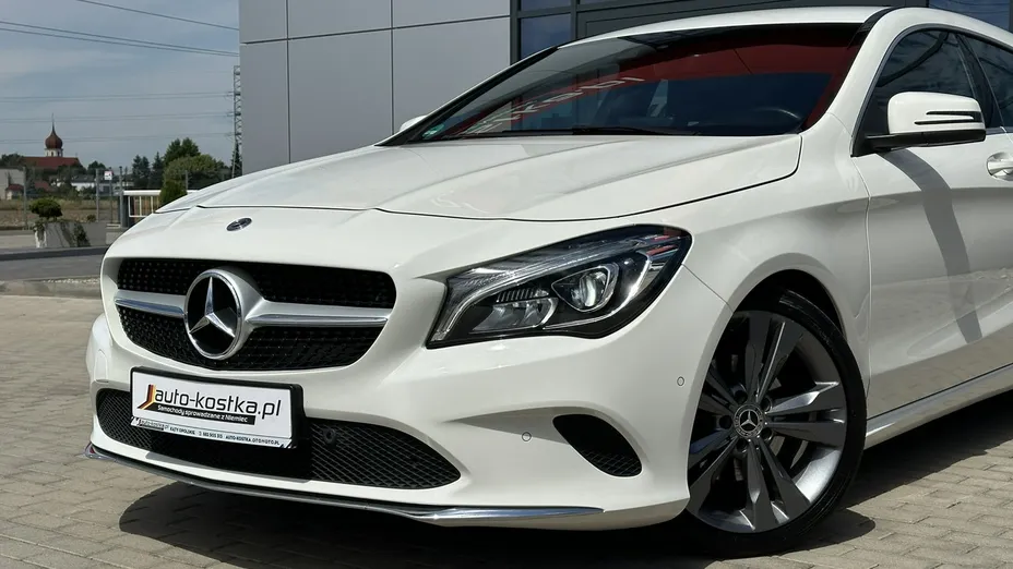 MERCEDES-BENZ CLA -