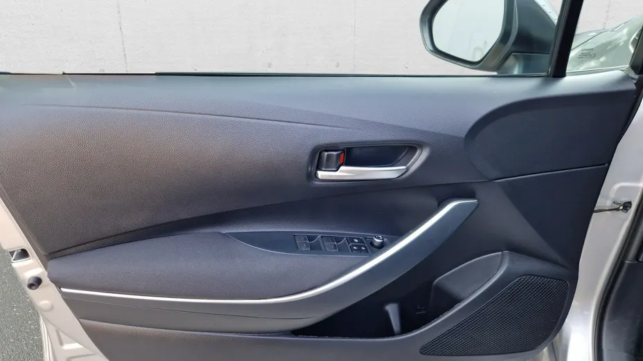 TOYOTA Corolla -