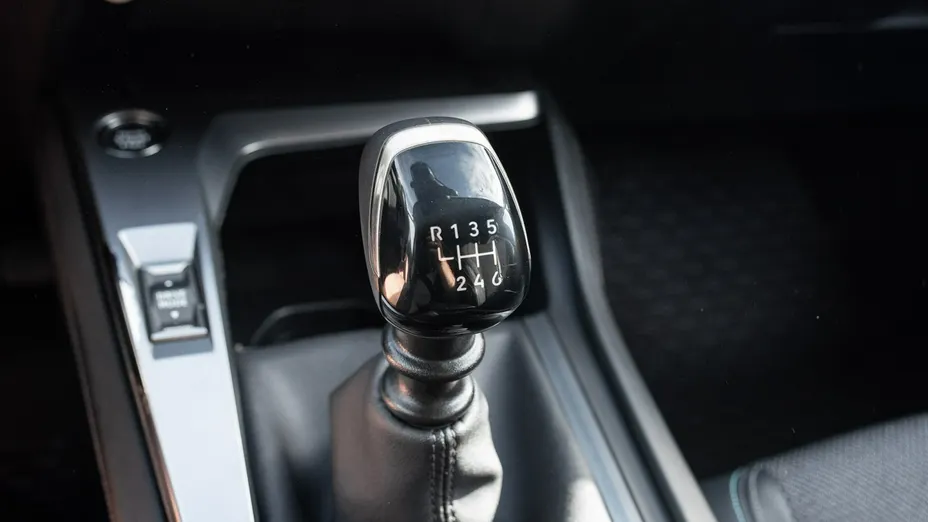 PEUGEOT 308 -