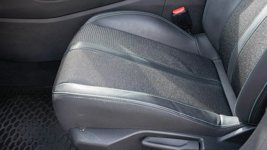 PEUGEOT 308 -