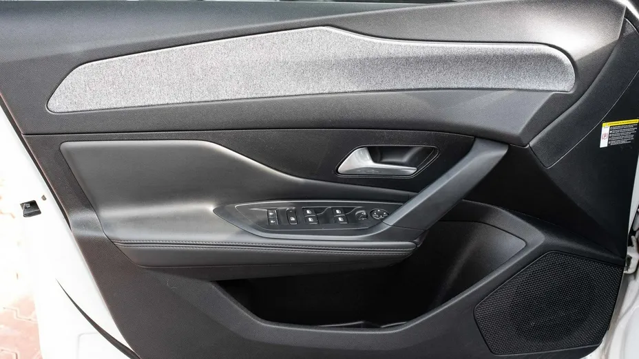 PEUGEOT 308 -