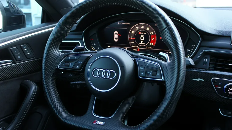 AUDI RS5 -