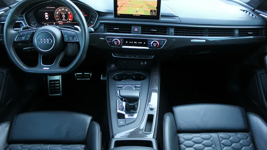 AUDI RS5 -