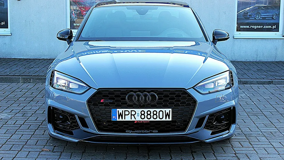 AUDI RS5 -