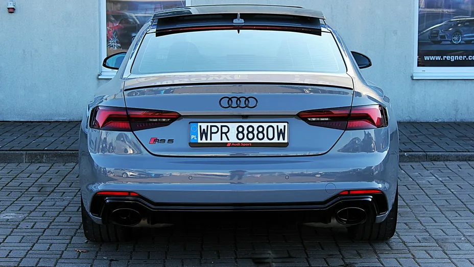AUDI RS5 -