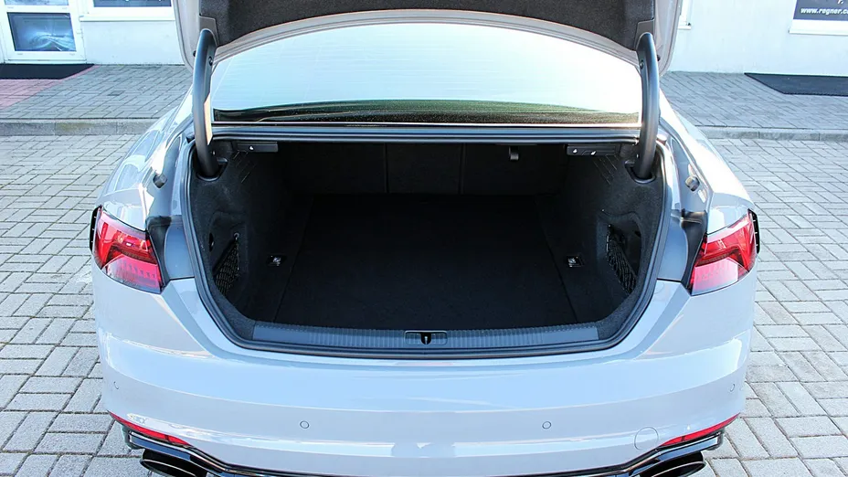AUDI RS5 -