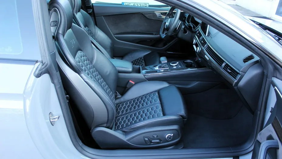AUDI RS5 -