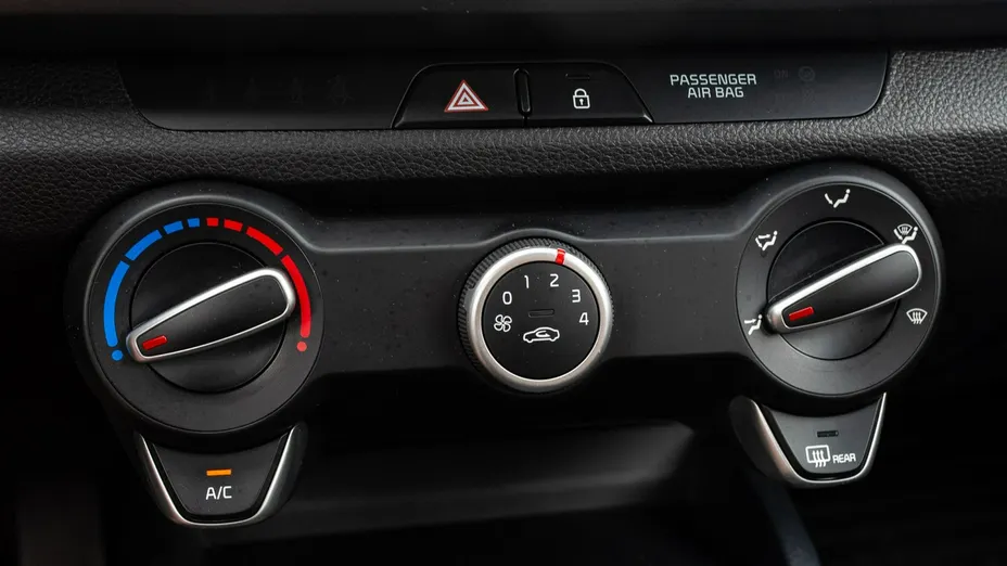 KIA Rio -