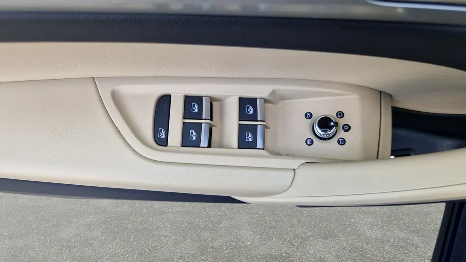 AUDI Q5 -
