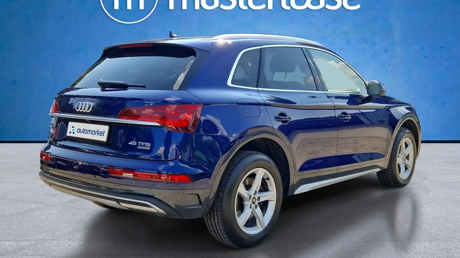 AUDI Q5 -
