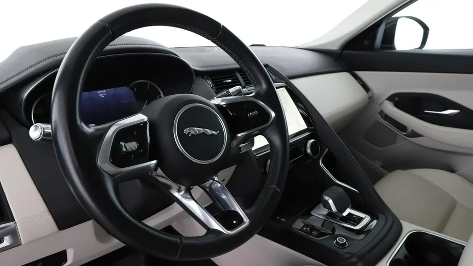 JAGUAR E-Pace -
