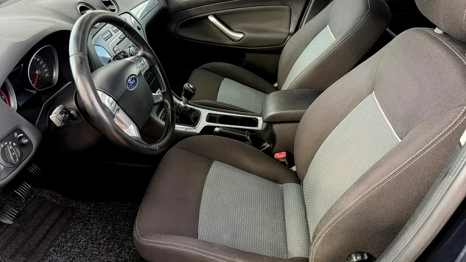 FORD Mondeo -