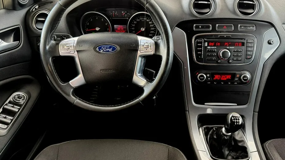 FORD Mondeo -