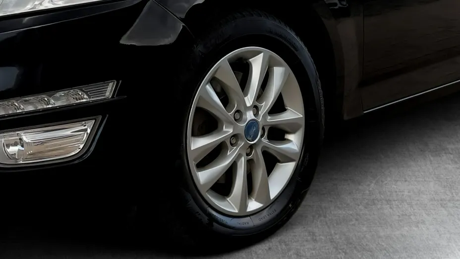 FORD Mondeo -