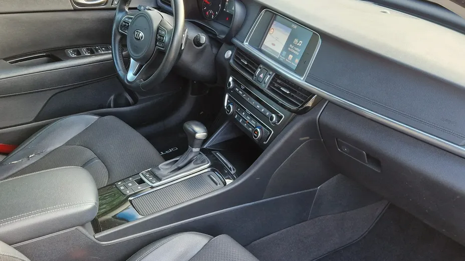 KIA Optima -
