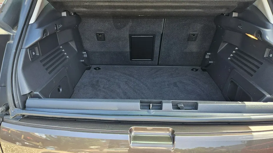 PEUGEOT 3008 -