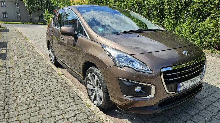 PEUGEOT 3008 -