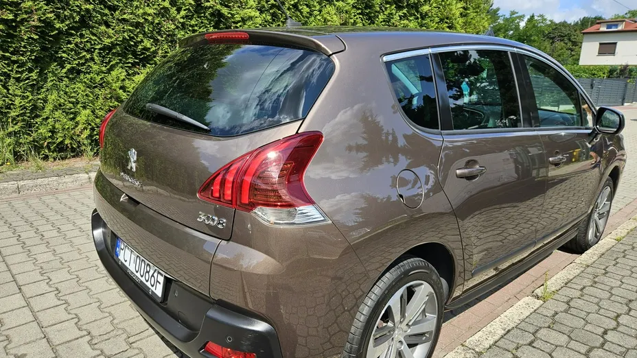 PEUGEOT 3008 -