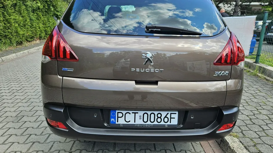 PEUGEOT 3008 -