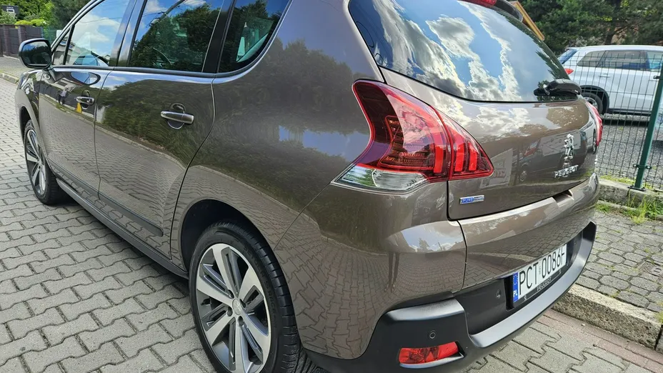 PEUGEOT 3008 -