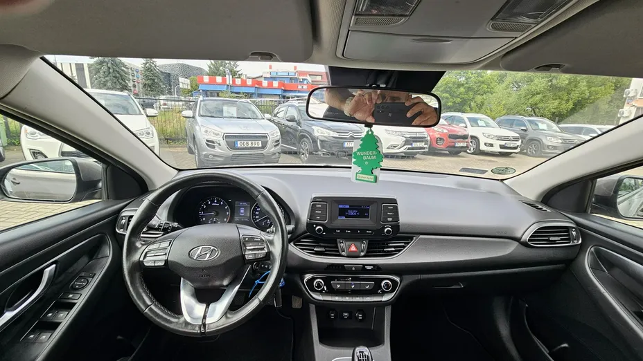 HYUNDAI i30 -