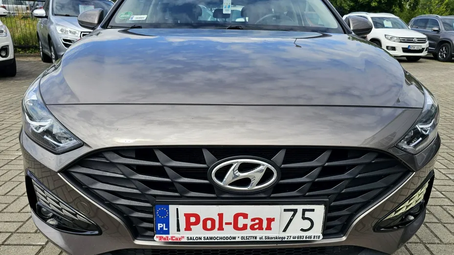 HYUNDAI i30 -