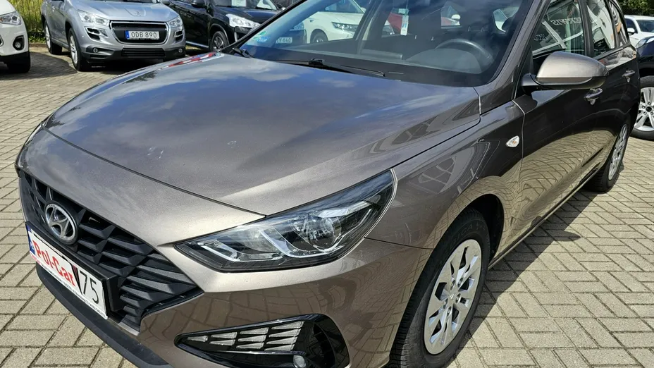 HYUNDAI i30 -