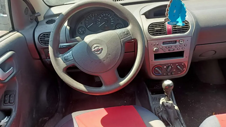 OPEL Corsa -
