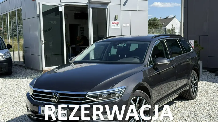VOLKSWAGEN Passat -