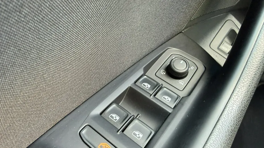 VOLKSWAGEN Passat -