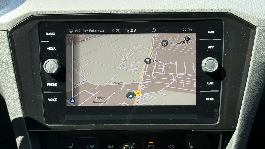 VOLKSWAGEN Passat -