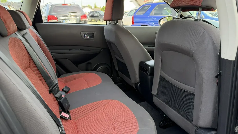 NISSAN Qashqai -
