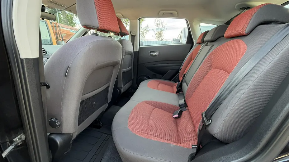 NISSAN Qashqai -