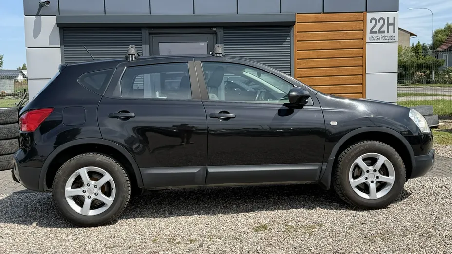 NISSAN Qashqai -