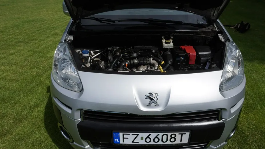 PEUGEOT Partner -