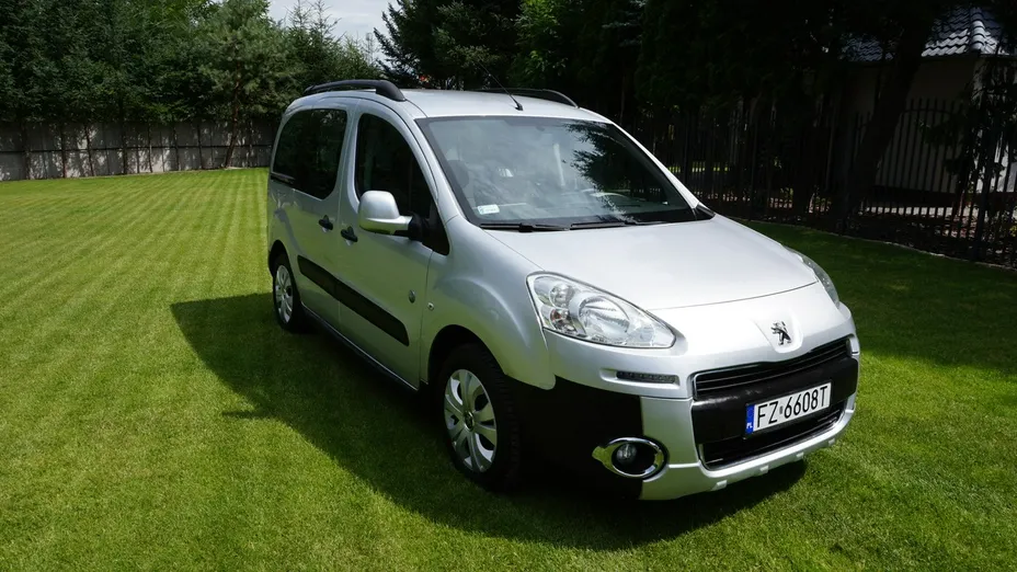 PEUGEOT Partner -