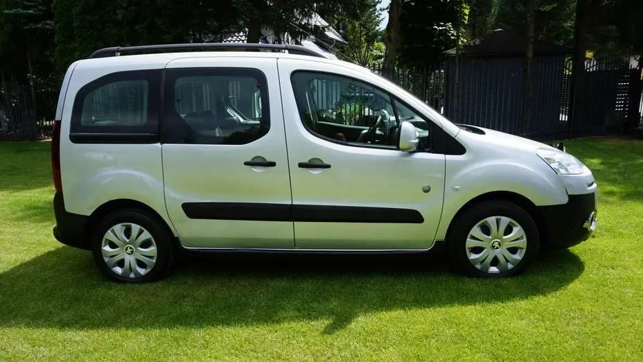 PEUGEOT Partner -